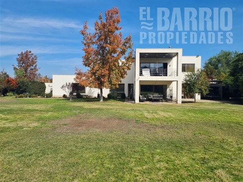 Casa En Venta En Chicureo Centro