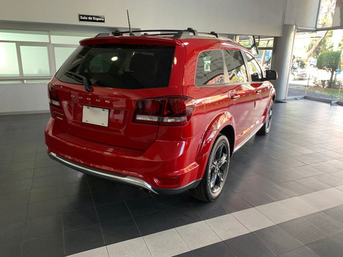 Imagen 4 de 13 de Dodge Journey 2018 2.4 Sport Piel 7 Pasajeros At