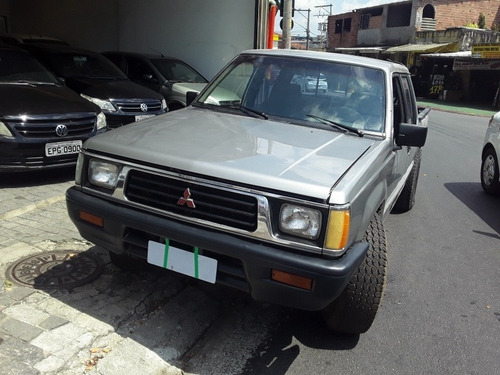 Mitsubishi L200 2.5 Turbo Cd R$ 25.900,00