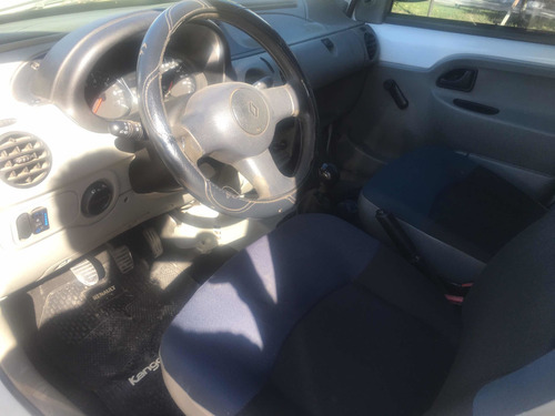 Renault Kangoo 1.6 Confort Aa Da Svt 1plc 2013