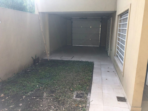 Imagen 16 de 19 de Casa Venta 3amb En Villa Udaondo, Ituzaingo