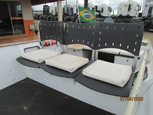 Barco - Motor Yamaha 25hp-carreta Documentada + Acessórios