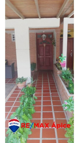 Imagen 1 de 12 de Se Vende Townhouse En Villas Morichal, Av. Alirio Ugarte P
