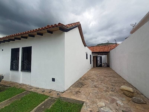 Imagen 1 de 16 de Se Vende Town House Con Aires Y Cocina Equipada En Villas De Alcala 14137 Andres Peña
