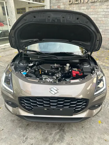 Suzuki Swift Glx 2025
