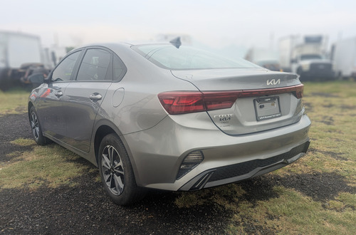 Kia Forte 2.0 Lx Mt