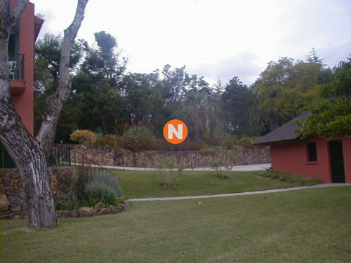 Casa En Venta, Solanas, Punta Ballena, 7 Dormitorios.- Ref: 205650