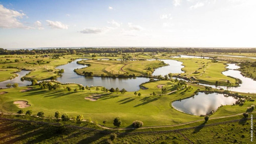 Imagen 9 de 19 de Carmelo Golf