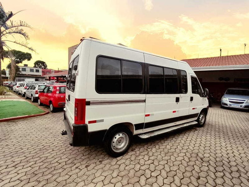 Imagem 6 de 15 de Peugeot Boxer Classy 2.3 Van 127cv 2011