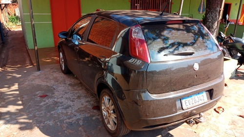 Imagem 2 de 12 de Fiat Punto 2011 1.6 16v Essence Flex Dualogic 5p