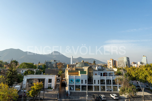 Departamento En Venta En Vitacura, Excelente Ubicación