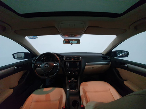 Imagen 13 de 15 de Volkswagen Jetta Sportline Mt 2016