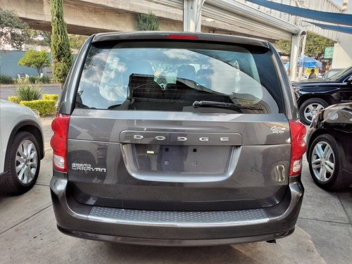 Imagen 8 de 15 de Dodge Grand Caravan 2018 3.7 Se At