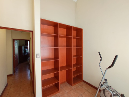 Imagen 29 de 30 de Vendo Belleza De Casa Ubicada En Esquina, 4 Dormitorios, Alta Plusvalia Y Seguridad