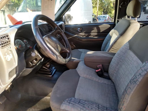 Imagen 5 de 12 de Chevrolet S10 2.8 4x2 Dc Aa 2005