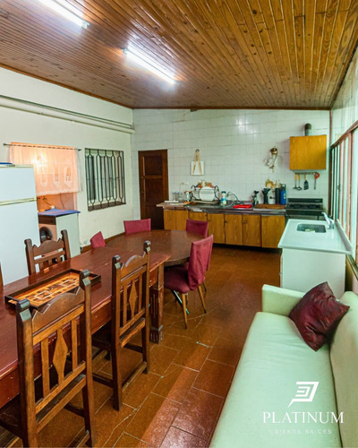 Venta Casa 4 Dormitorios Tres Cerritos Con Cochera