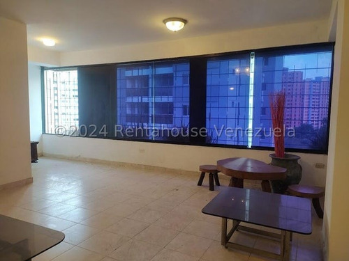 Ms Vende En Zona Norte De Valencia Apartamento Cómodo Y Amplio, Cuenta Con Aire Central, Conjunto De Impecable Mantenimiento Y Vigilancia.