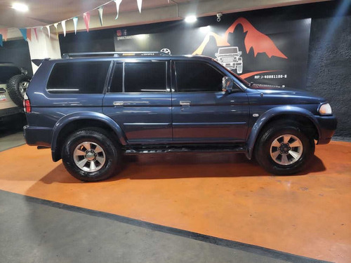 Imagen 6 de 14 de Mitsubishi Montero Sport