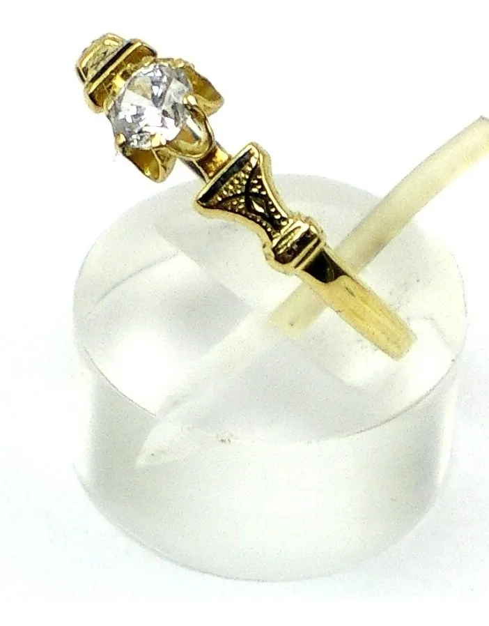 Anillo De Oro 18 Kt Y Zafiro Blanco Solitario