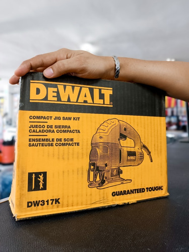 Sierra Caladora Dewalt 600w Dw317k