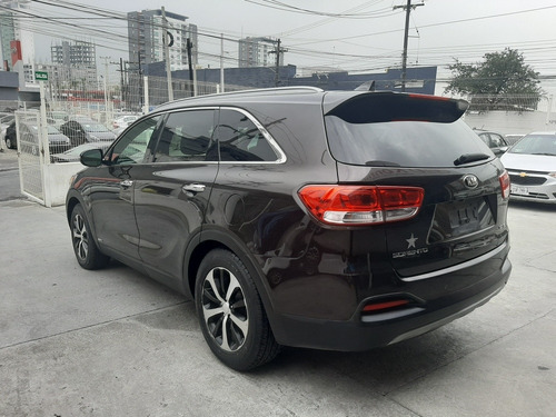 Imagen 6 de 15 de Kia Sorento 2016 3.3l Ex Pack Nav Awd 7 Pas Ac Abs Ee Vp Qc