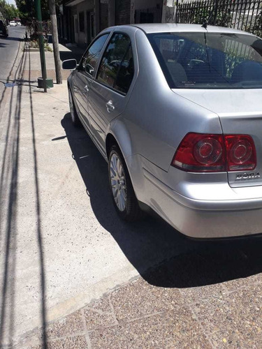 Volkswagen Bora 1.8 T Highline 180cv 2011