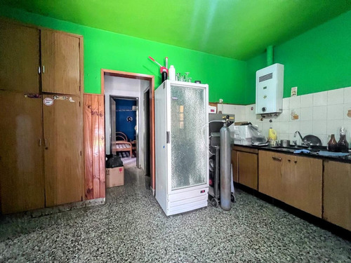 Venta Casa 3 Ambientes Adolfo Sourdeaux-patio