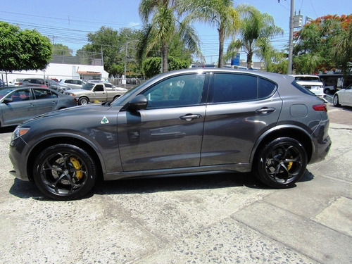 Imagen 3 de 12 de 2019 Alfa Romeo Stelvio Quadrifoglio