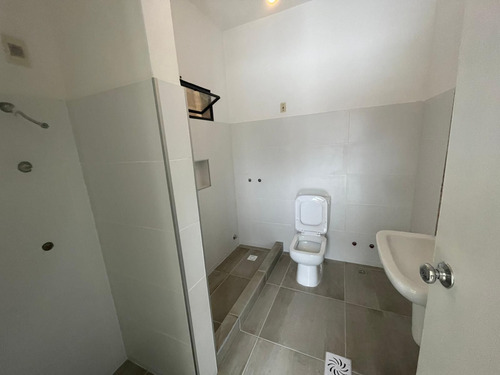 Casa En Alquiler De 4 Dormitorios En Durazno
