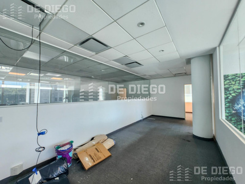 Venta Oficina De 260 M2 Con 4 Cocheras En Edificio One World, Olivos, Vicente Lopez