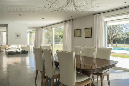 Excelente Casa En Carmel C.c
