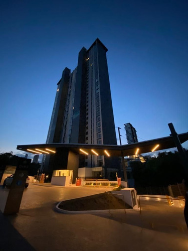 Departamento Renta, En Bosque Real Oaks
