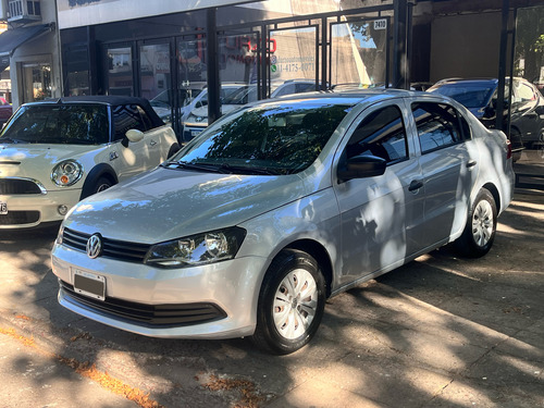 Volkswagen Voyage 1.6 Comfortline 101cv