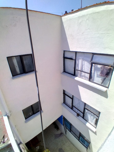 Edificio En Venta 5 Departamentos Col. Escuadrón 201