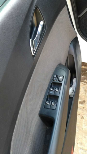 Hyundai Hb20s 2015 1.6 Comfort Plus Flex 4p