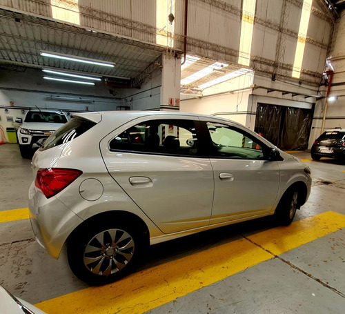 Imagen 18 de 21 de Nuevo Chevrolet Onix Joy 2023 0km Black Manual 1.4 Galla3