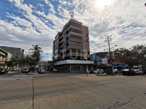 Oficinas En Renta, Col. Centro, Coatzacoalcos, Ver.