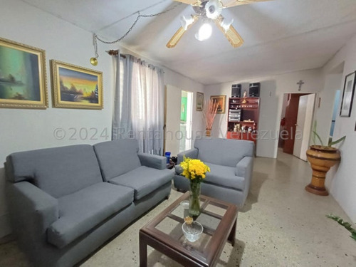 Milagros Inmuebles Casa Venta Barquisimeto Lara Av Libertador Zona Este Patarata Economica Residencial Economico  Rentahouse Codigo Referencia Inmobiliaria N° 24-17701