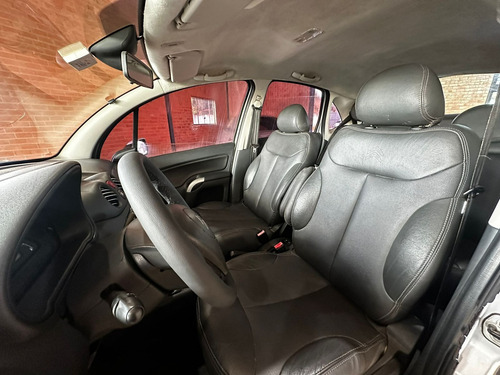 Citroën C3 1.4 8v Exclusive Flex 5p
