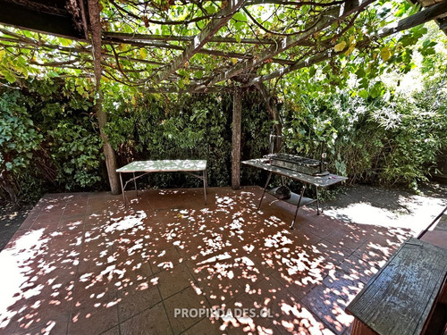 Casa En Venta De 3 Dorm. En Curicó