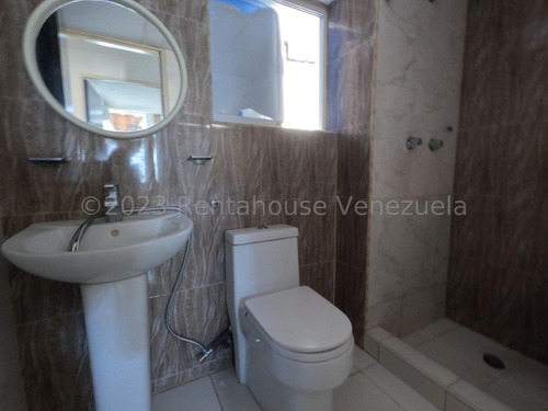 Imagen 10 de 30 de Apartamento En Venta En La Mora Cabudare Lara ++23-18961 */m.e.c - R-a-h N° +0-4-2-4- 5.5.6. 5.7. 5.9 *--**