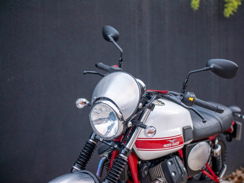 Imagen 8 de 15 de Moto Guzzi V7 Stornello 750 Cardanico Italiano Accesorios