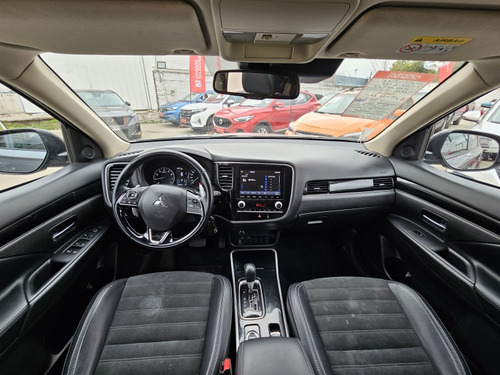 Mitsubishi NEW OUTLANDER OUTLANDER 4X4 2.4 AUT