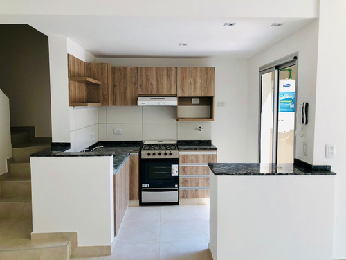 Imagen 2 de 7 de Venta Duplex De Categoria