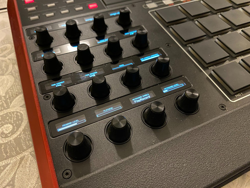 Akai Mpc X Drum Sampler Profesional (Usado)