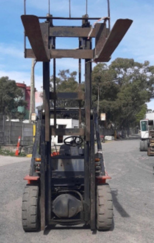 Imagen 4 de 15 de Autoelevador Nissan 4tn Diesel Funcionando Envios Al Pais