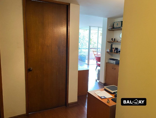 Venta | Excelente Ubicación E Ideal Para Remodelar.