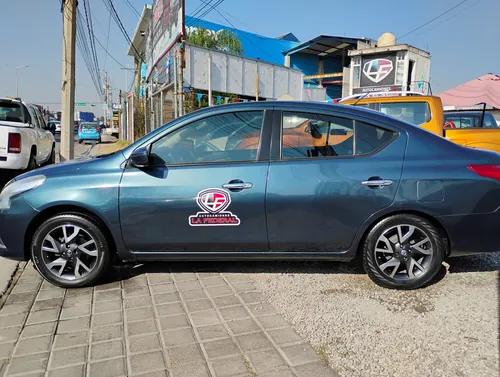 Nissan Versa 1.6 Exclusive Navi At