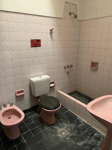 Casa En Venta - 2 Dormitorios 1 Baño 1 Cochera - 130mts2 - Mechita