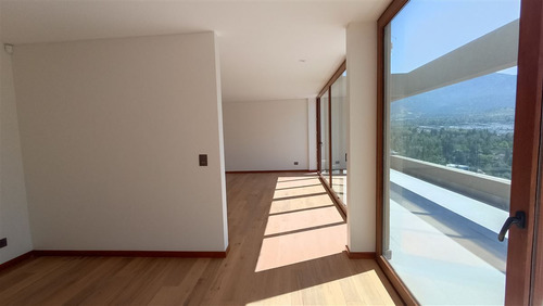 Casa En Venta En Lo Barnechea